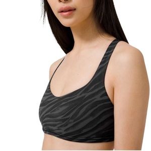 Lululemon free to be wild le tigre sports bra